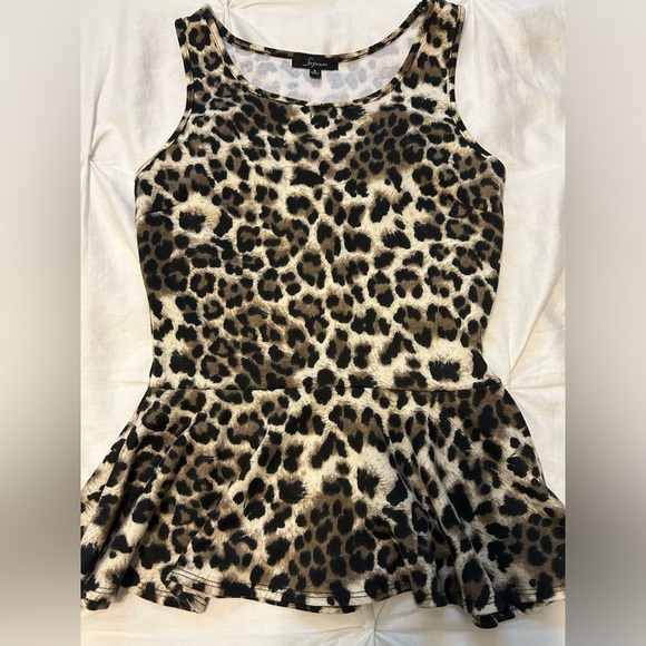 Leopard Print 🐆 Peplum Tank - Picture 3 of 5